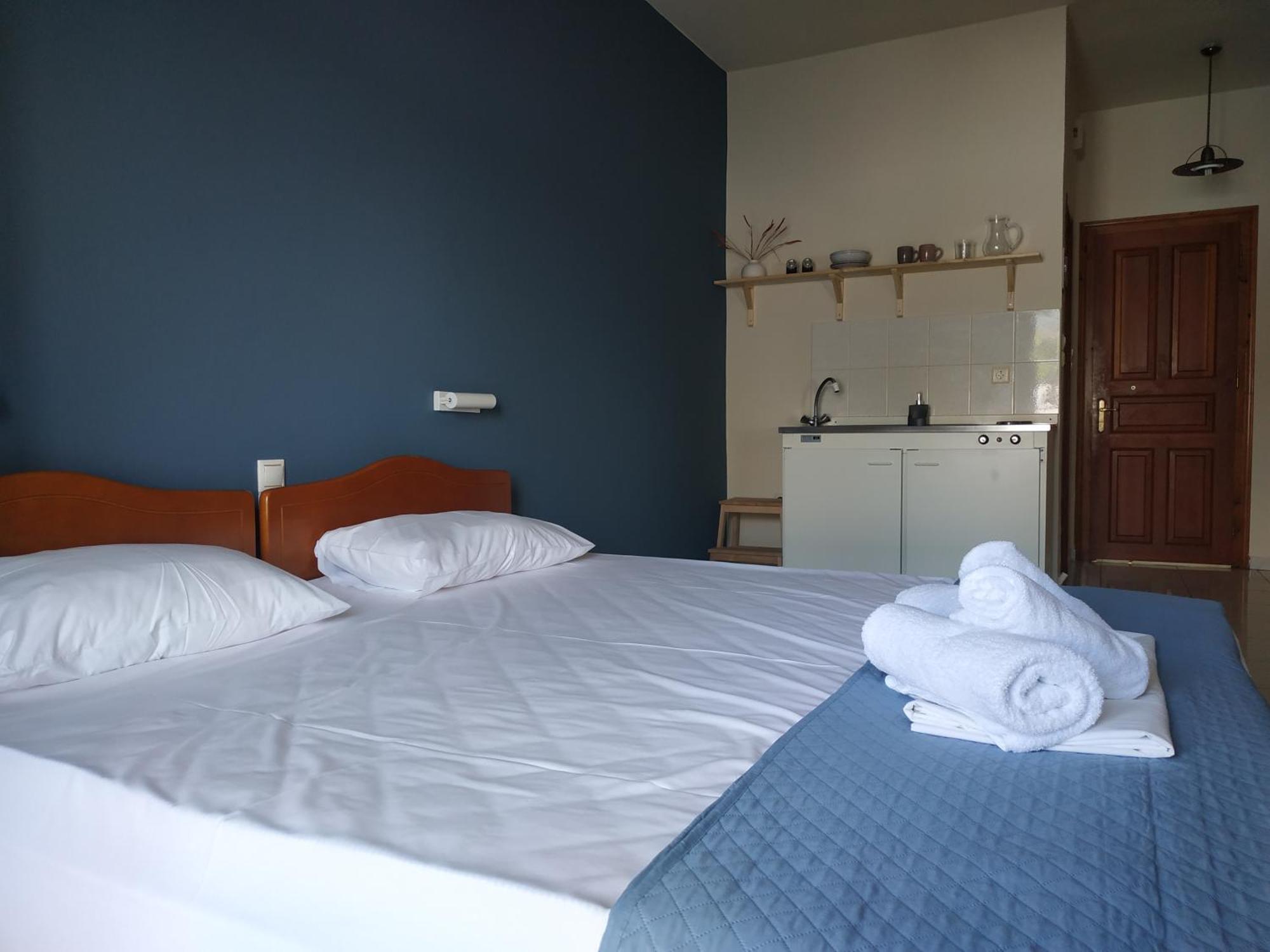 Apartments By Evita'S Resort Poros Town Exterior foto